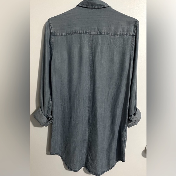 GSL Collection denim like button down. 100% super soft Tencel. Size XS. - Picture 2 of 4